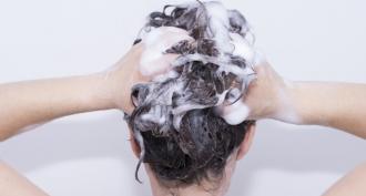 Πώς να πλένετε σωστά τα μαλλιά σας